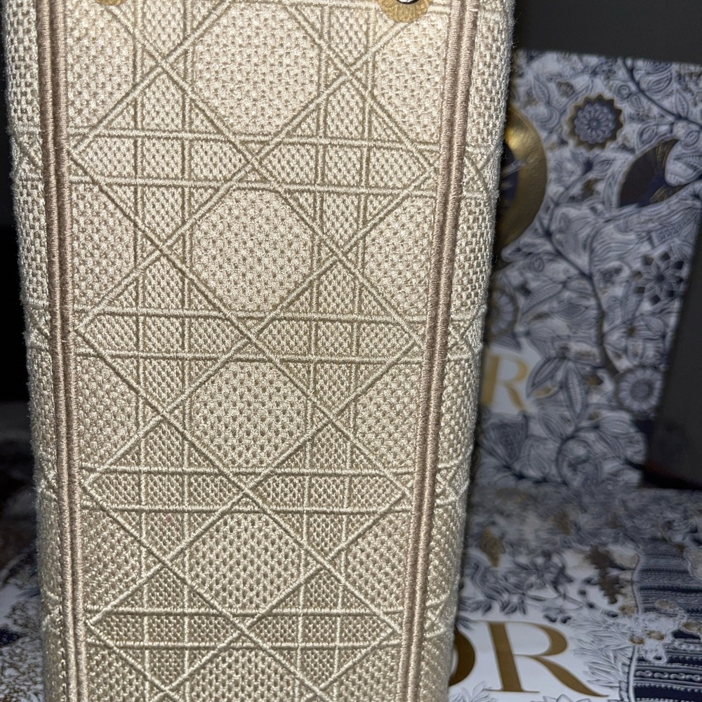 Dior - Picture 7 of 7